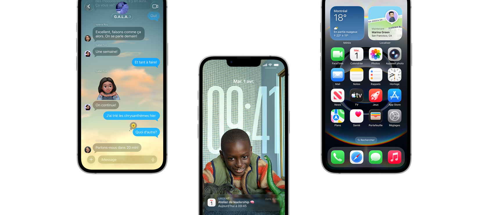 Trois iPhone seize-e, face avant, vue partielle, fonctionnalités iOS 26 – écran d’iPhone affichant l’app Messages, notification de Calendrier sur un écran verrouillé personnalisé, écran d’accueil affichant plusieurs apps