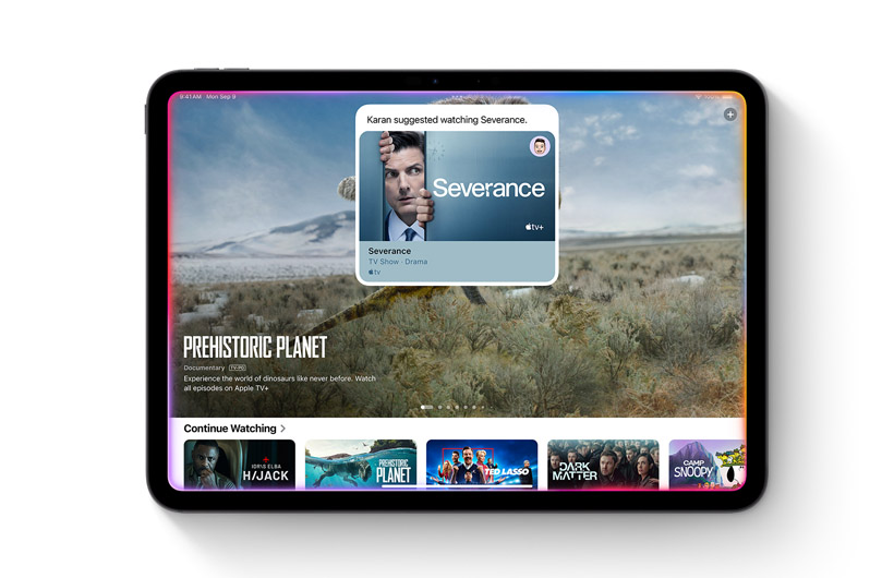 Una notificación en la app Apple TV+ te recuerda que un contacto compartió la recomendación de una serie contigo.