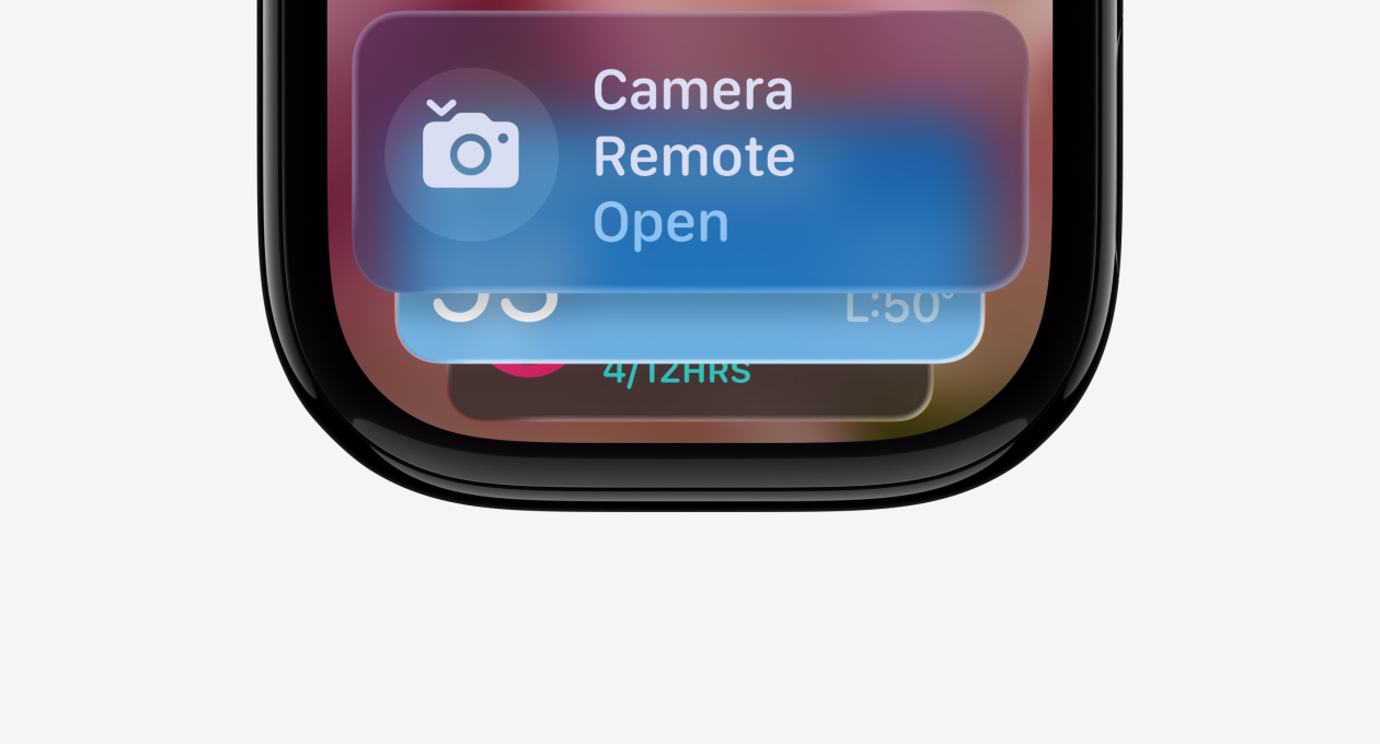 Apple Watch w kolorze onyksu bez paska. Na tarczy widoczny jest wskaźnik podpowiedzi stosu inteligentnego.
